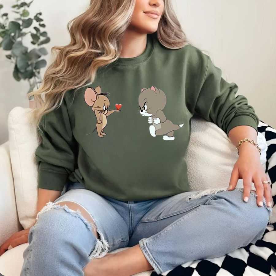 Jerry Mouse Giving A Heart To A Grumpy Kitten Sweatshirt